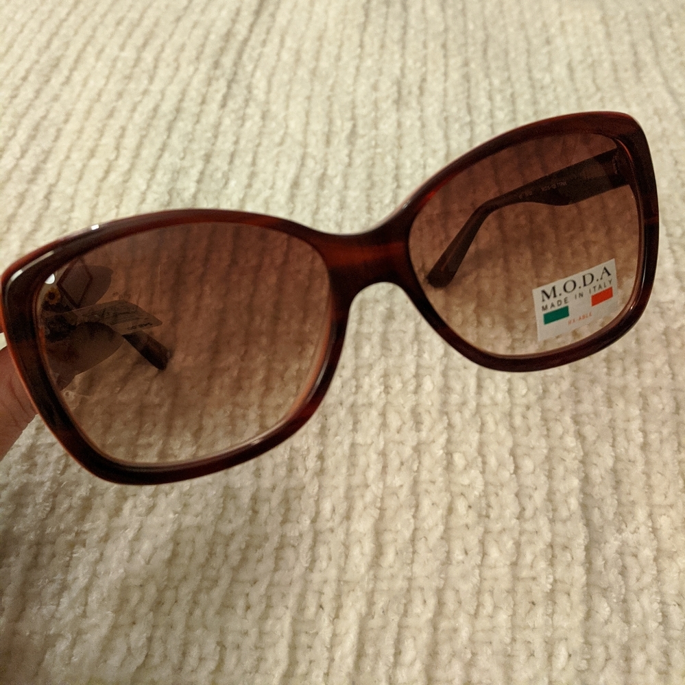 NWT! MODA Sunglasses (Made In Italy)